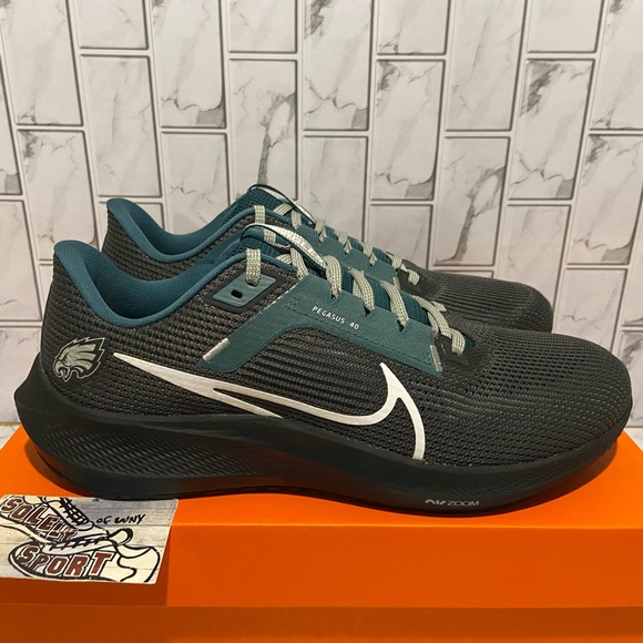 New Nike Air Zoom Pegasus 40 Philadelphia Eagles PE Shoes Mens Sizes NFL Gear - Picture 1 of 15